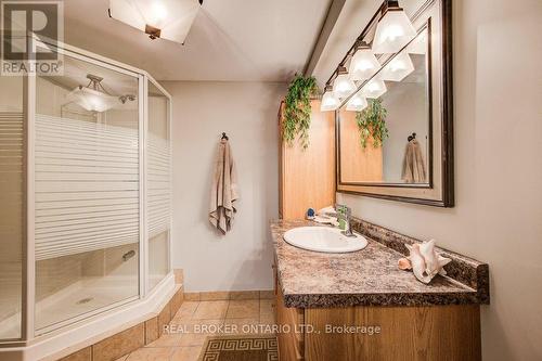 291 Cooper Street, Cambridge, ON - Indoor Photo Showing Bathroom