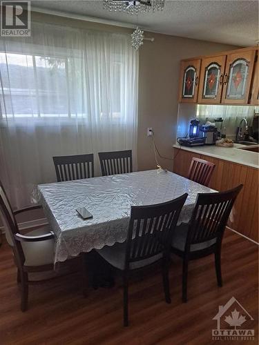 2426 Magnus Avenue, Ottawa, ON - Indoor Photo Showing Dining Room