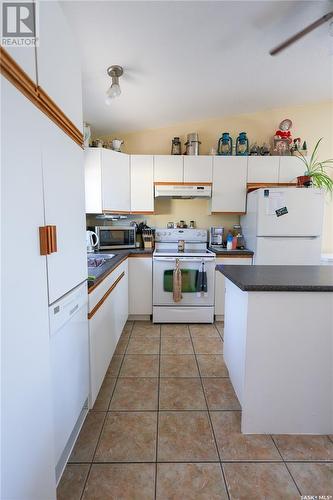 6 Tye Place, Candle Lake, SK - Indoor Photo Showing Kitchen