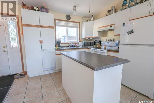 6 Tye Place, Candle Lake, SK - Indoor Photo Showing Kitchen