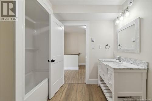 423 Neill Street, Fredericton, NB - Indoor Photo Showing Bathroom