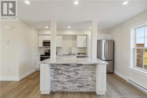 423 Neill Street, Fredericton, NB - Indoor Photo Showing Kitchen With Upgraded Kitchen