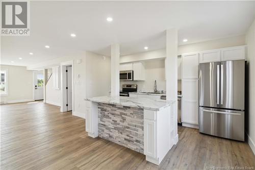 423 Neill Street, Fredericton, NB - Indoor Photo Showing Kitchen With Stainless Steel Kitchen With Upgraded Kitchen