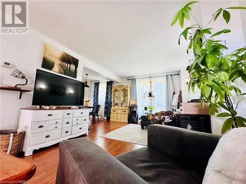 155 Marshall Park Drive, North Bay, ON - Indoor Photo Showing Living Room