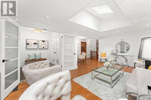 9 Sifton Court, Toronto, ON - Indoor Photo Showing Living Room