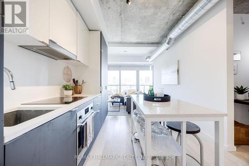 1105 - 170 Bayview Avenue, Toronto, ON - Indoor Photo Showing Kitchen With Upgraded Kitchen