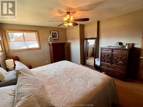 9670 Longwoods Road, Chatham, ON - Indoor Photo Showing Bedroom