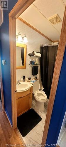 3 Allan Street Unit# B31, Dover Centre, ON - Indoor Photo Showing Bathroom