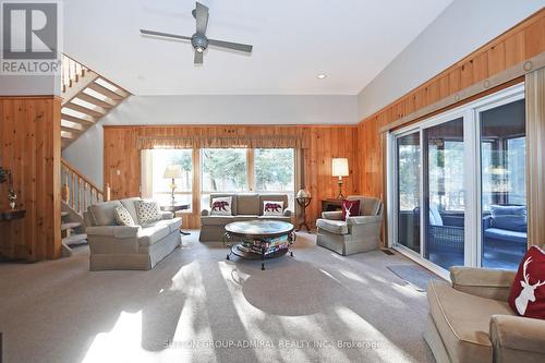 326 Indian Point Road, Kawartha Lakes, ON - Indoor Photo Showing Living Room