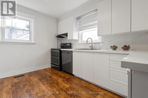 54 Orphir Road, Hamilton, ON - Indoor Photo Showing Kitchen