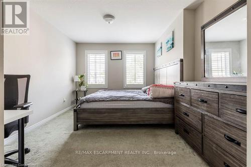 9 - 81 Valridge Drive, Hamilton, ON - Indoor Photo Showing Bedroom