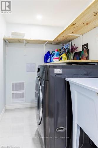 9 - 81 Valridge Drive, Hamilton, ON - Indoor Photo Showing Laundry Room