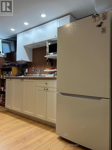 140 Brock Avenue, Timmins, ON - Indoor Photo Showing Kitchen With Double Sink