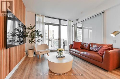 2314 - 103 The Queensway, Toronto, ON - Indoor Photo Showing Living Room