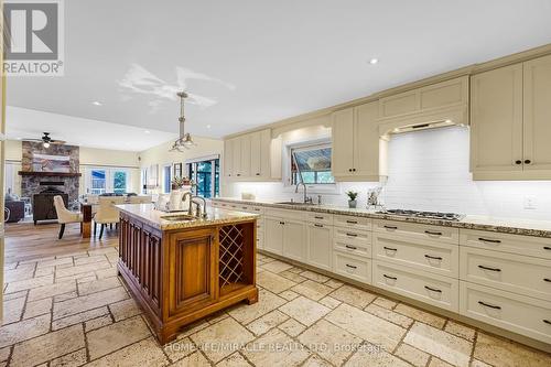 556389 Mulmur Melancthon Town Line, Mulmur, ON - Indoor Photo Showing Kitchen