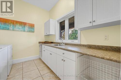 556389 Mulmur Melancthon Town Line, Mulmur, ON - Indoor Photo Showing Laundry Room