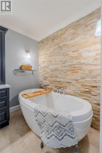 10 Brookfield Road, St. John'S, NL - Indoor Photo Showing Bathroom