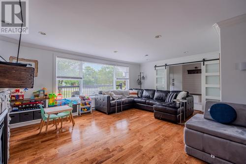 10 Brookfield Road, St. John'S, NL - Indoor Photo Showing Living Room