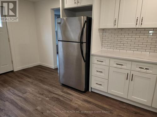 601 7Th St A E, Owen Sound, ON - Indoor Photo Showing Kitchen