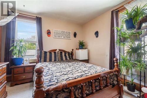 361 Devine Street, Sarnia, ON - Indoor Photo Showing Bedroom