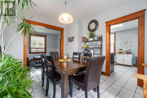 361 Devine Street, Sarnia, ON - Indoor Photo Showing Dining Room