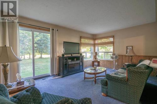 71 B Havilland Shores Dr, Havilland Bay, ON - Indoor Photo Showing Living Room