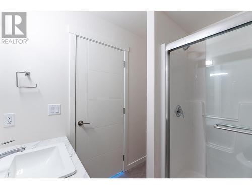 2345 Butt Road Unit# 215, West Kelowna, BC - Indoor Photo Showing Bathroom