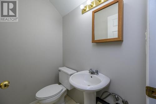 725 Carney Street, Prince George, BC - Indoor Photo Showing Bathroom