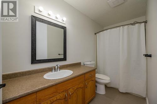 725 Carney Street, Prince George, BC - Indoor Photo Showing Bathroom