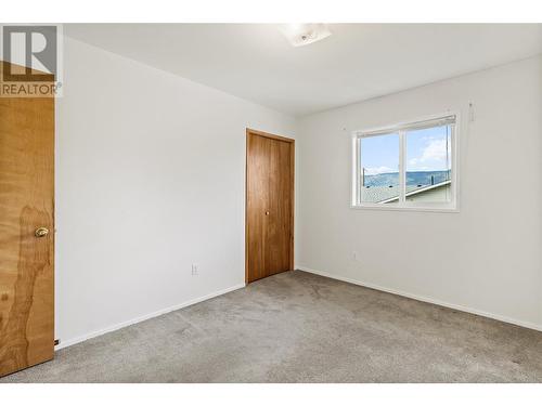 31 23 Street Se, Salmon Arm, BC - Indoor Photo Showing Other Room