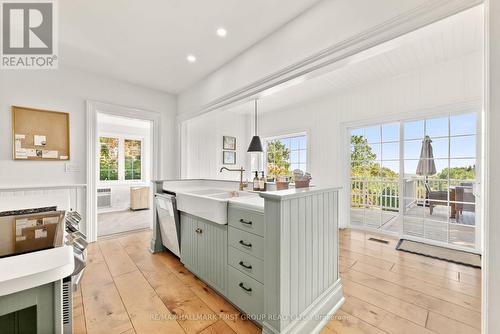 7823 Bickle Hill Road, Hamilton Township, ON - Indoor Photo Showing Kitchen