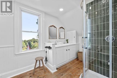 7823 Bickle Hill Road, Hamilton Township, ON - Indoor Photo Showing Bathroom