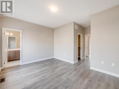 3165 Ernest Appelbe Boulevard, Oakville, ON - Indoor Photo Showing Other Room