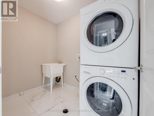 3165 Ernest Appelbe Boulevard, Oakville, ON - Indoor Photo Showing Laundry Room