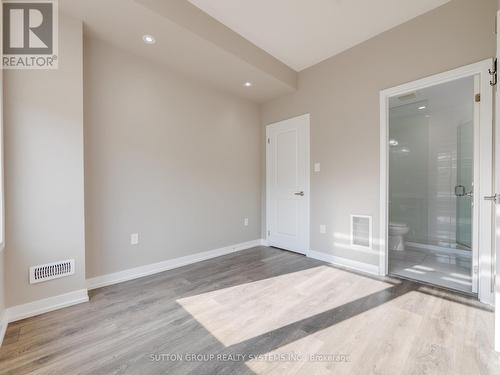 3165 Ernest Appelbe Boulevard, Oakville, ON - Indoor Photo Showing Other Room