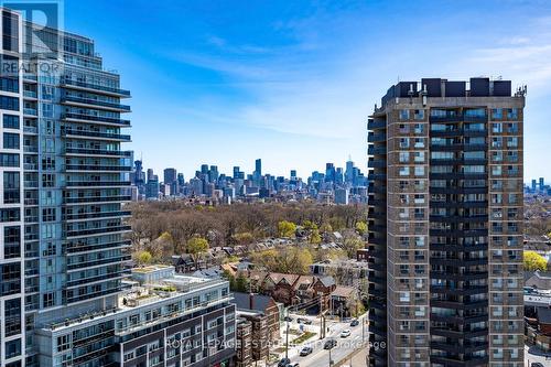 1506 - 530 St. Clair Avenue W, Toronto, ON - Outdoor With Facade