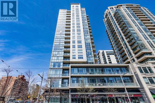 1506 - 530 St. Clair Avenue W, Toronto, ON - Outdoor With Balcony With Facade