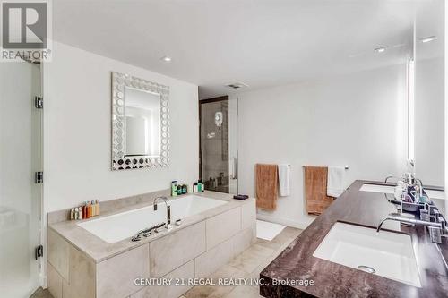 #201 - 500 Wellington Street W, Toronto, ON - Indoor Photo Showing Bathroom