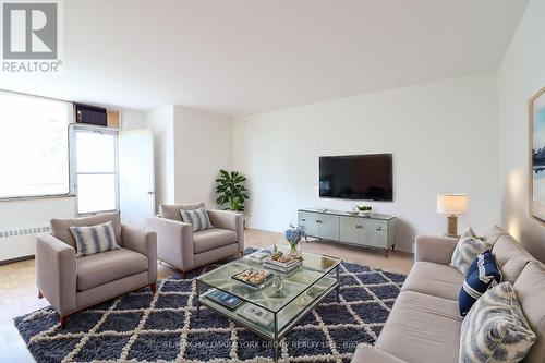 406 - 20 Forest Manor Road, Toronto, ON - Indoor Photo Showing Living Room