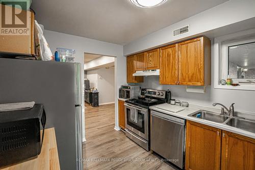 35 - 119 D'Ambrosio Drive, Barrie, ON - Indoor Photo Showing Kitchen With Stainless Steel Kitchen With Double Sink