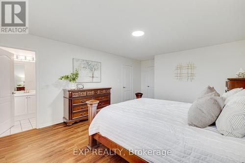 3466 Angel Pass Drive, Mississauga, ON - Indoor Photo Showing Bedroom