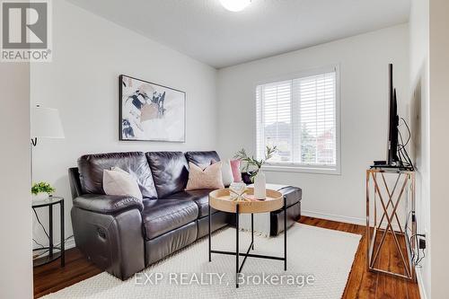 3466 Angel Pass Drive, Mississauga, ON - Indoor Photo Showing Living Room