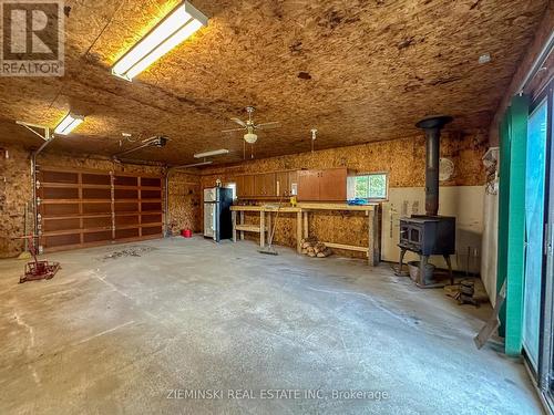 117 Charland Road S, Timmins, ON - Indoor Photo Showing Garage