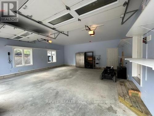 2008 Connaught Road, Timmins, ON - Indoor Photo Showing Garage