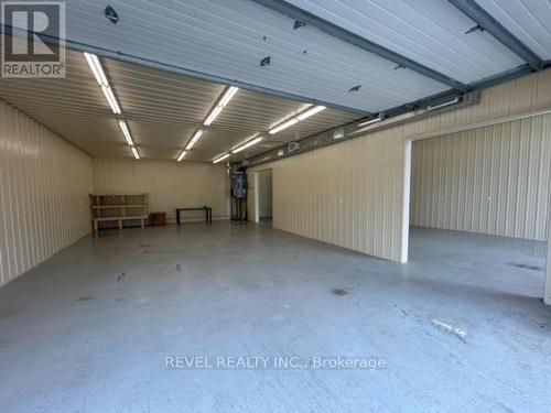 2008 Connaught Road, Timmins, ON - Indoor Photo Showing Garage