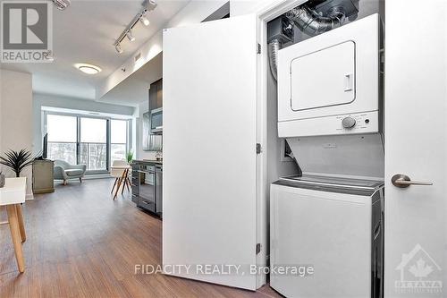 424 - 150 Rossignol Drive, Ottawa, ON - Indoor Photo Showing Laundry Room