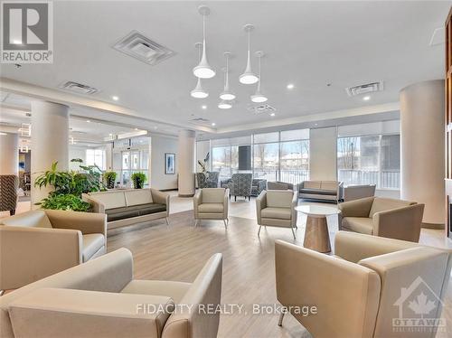 424 - 150 Rossignol Drive, Ottawa, ON - Indoor Photo Showing Living Room