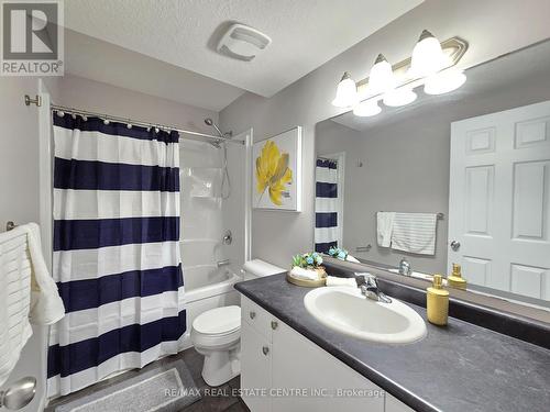 C - 235 Rachel Crescent, Kitchener, ON - Indoor Photo Showing Bathroom