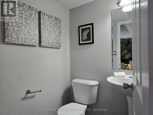 C - 235 Rachel Crescent, Kitchener, ON - Indoor Photo Showing Bathroom