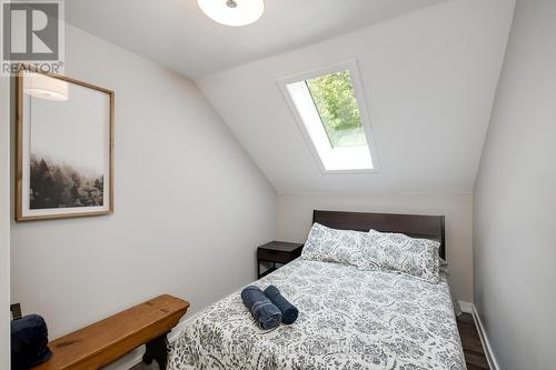 1258 Dwight Beach Road, Lake Of Bays, ON - Indoor Photo Showing Bedroom